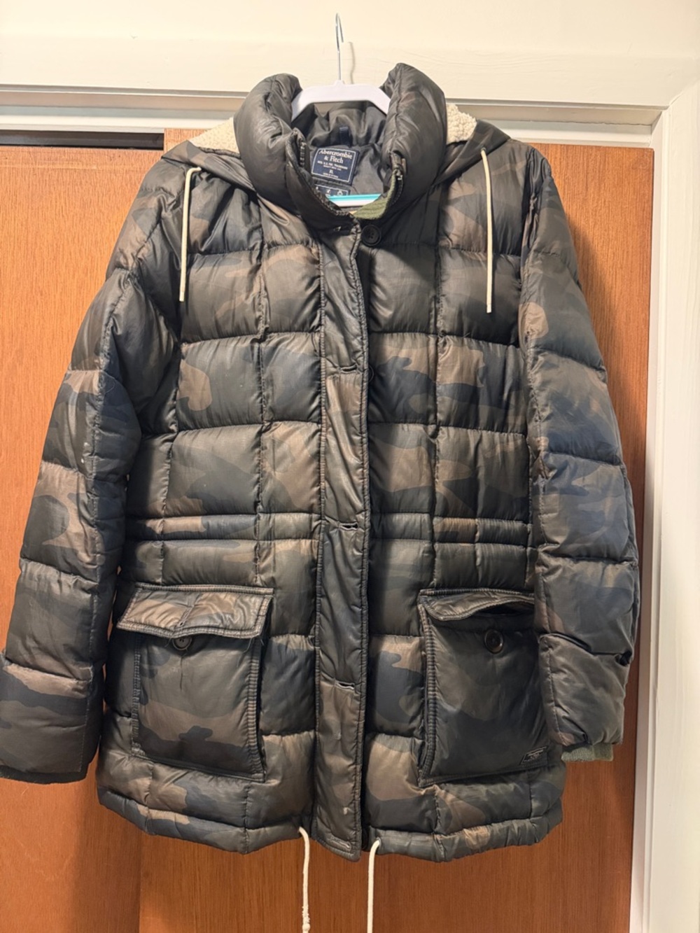 Abercrombie & Fitch Women's Camouflage Puffer Coat in Olive, Brown and Black